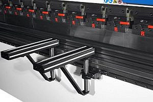 Фото 39 - MetalTec HBM 125/2500C Листогибочные гидравлические прессы с ЧПУ контроллером TP10S.