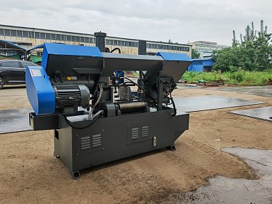 Фото 75 - MetalTec BS 350 CH ленточнопильный станок для резки металла под углом 90°.