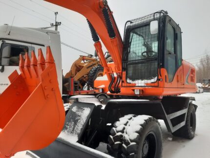 Фото 31 - Колёсный экскаватор Lonking CDM6150W.